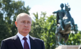 Vladimir Putin compară politica sa cu cea a țarului Petru cel Mare